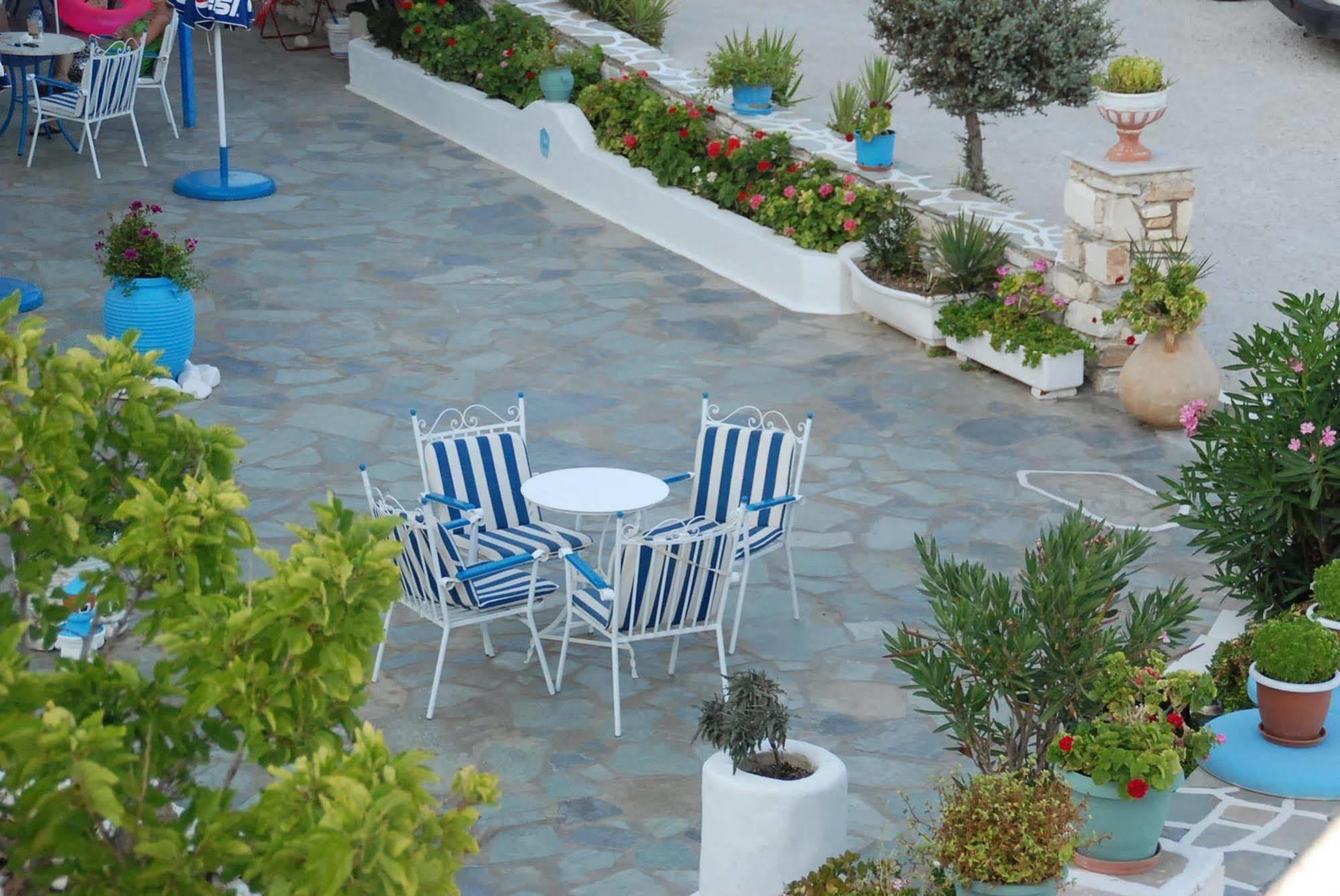 Vrohaki Studios & Rooms Piso Livadi Exterior foto